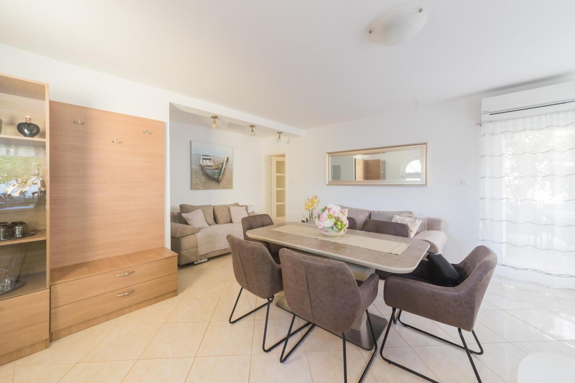 Apartmani Lenka Ugljan Room photo