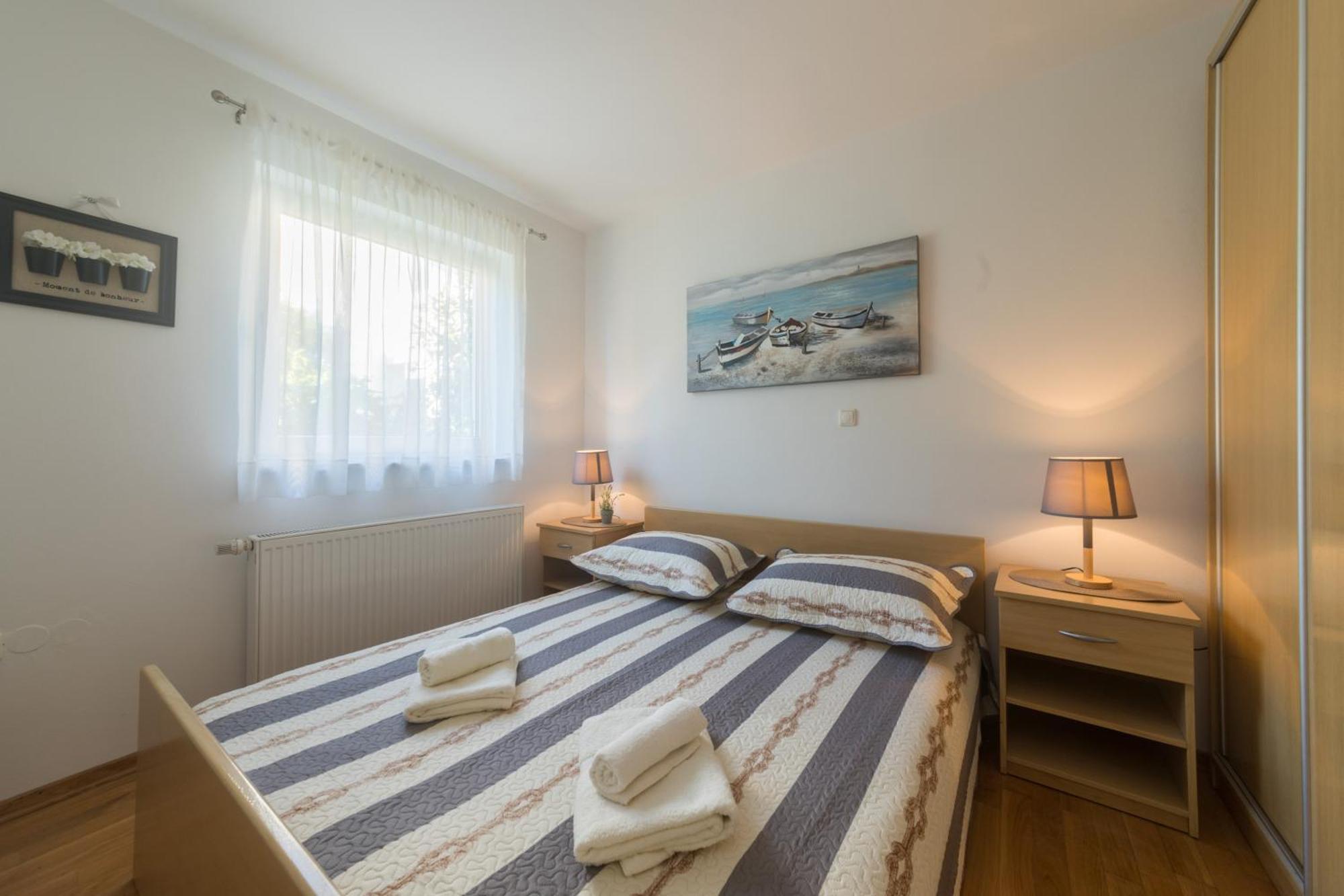 Apartmani Lenka Ugljan Room photo